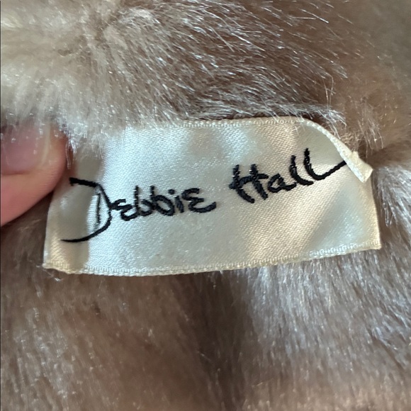 Vintage Faux Fur Coat with Dark Collar euc Warm - Picture 12 of 12